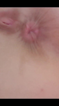 Do You Wanna See My Pretty Noisy Asshole so Close to You?