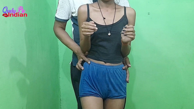 Sir: 18歳の学生リアルデジ処女ティーンインドの女の子初めてのおっぱいとまんこが大好きですハードコアアナル指マンガールフレンド