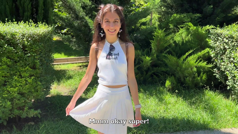 Falcon Al straight porn: सामूहिक चुदाई - सेक्सी कॉस्प्ले लड़की एक ही समय में दो दोस्तों के लंड चूसती और सवारी करती है