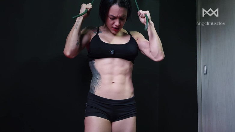 Angelmuscles: Dolce tentazione il mio compagno di stanza mi ha sorpreso...