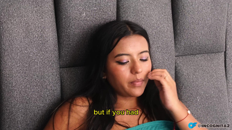 Solo_incognita: Ela foi pega se masturbando e eles lhe dão uma...