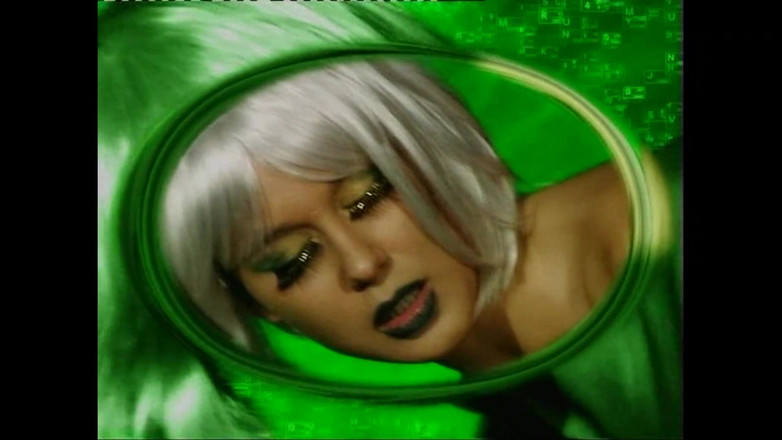 Euro Sluts: Miroir sur le mur, enculer et éjaculer sur le plus beau...