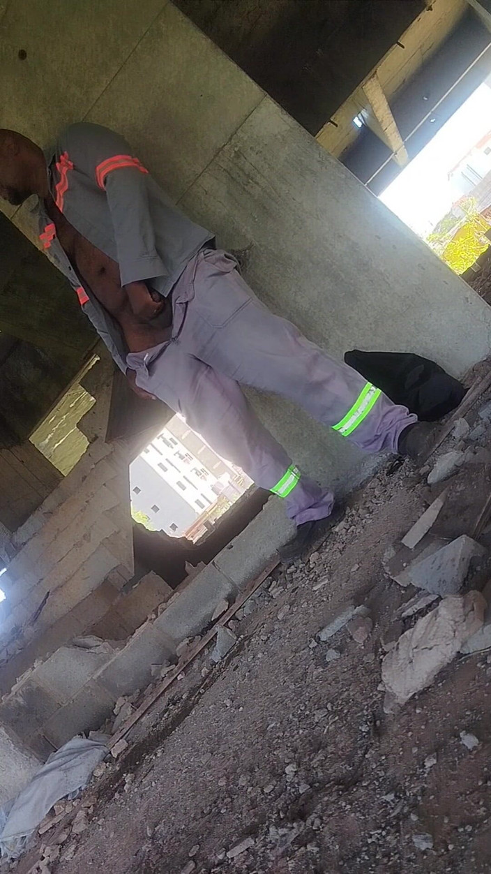 TheBlacKHunterr: जूते की तरह महक रही है