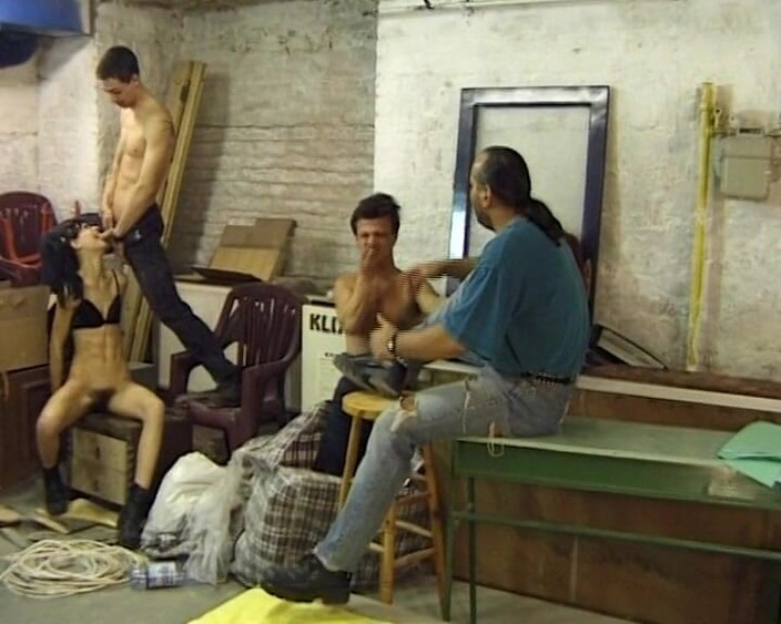 BB Video - Old School: Gangbang amatur MILF Jerman dengan kencing dan pepek berbulu