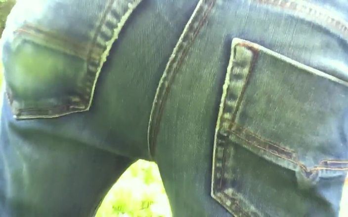 Idmir Sugary: Outdoor Teen Farting in Jeans