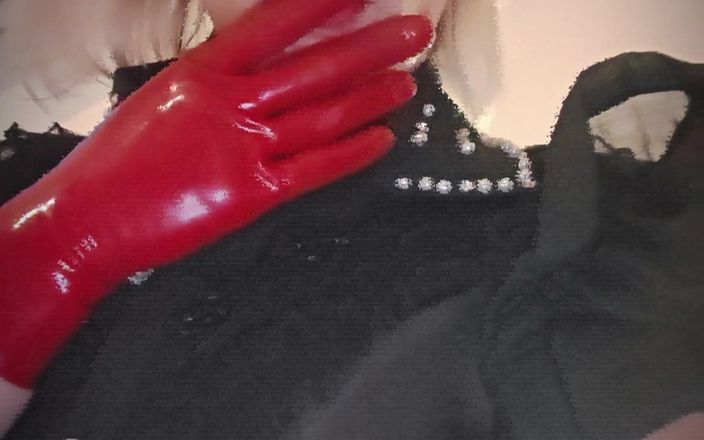 DeesseJulia: My New Red Gloves Latex - Mistress Julia