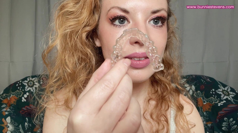 Bunnie Stevens: Приміряю моїх вирівнювачів - частина 2