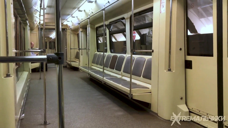 Extremalchiki: Paja en el metro en la hora punta