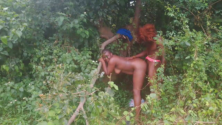 Sex naija 1: Chtěla mě ošukat, tak jsem ji vzal do ruky nedokončenou...