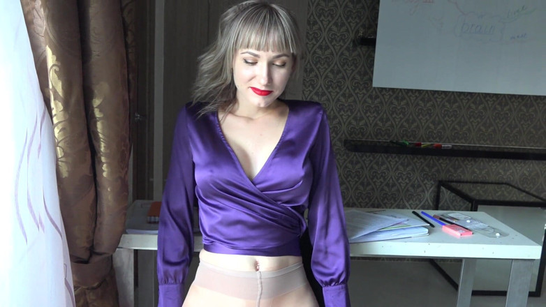 Angel The Dreamgirl: Professor faz fantasia de fetiche por pés de meninos universitários...