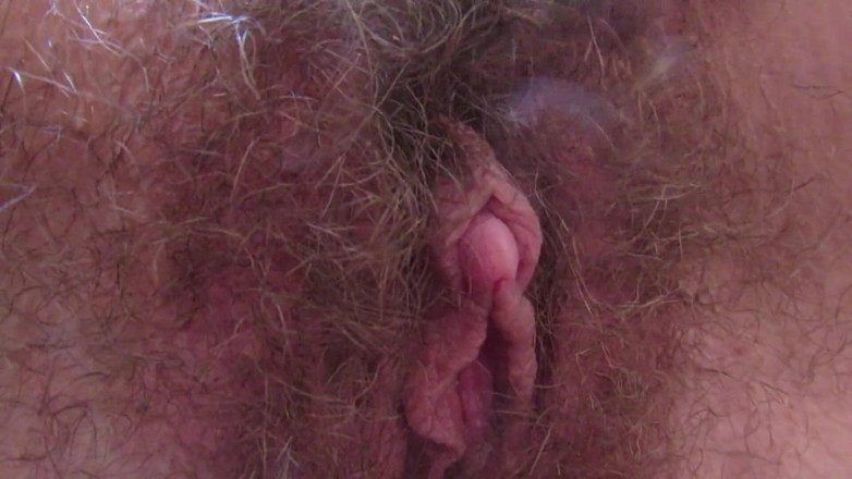 Cuteblonde666: Hairy big clit pussy dripping wet close up orgasm