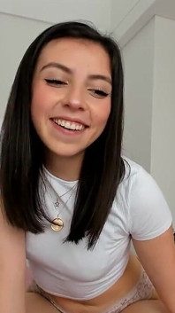 Cute Colombian with a Slim Body and a Slutty Face Gets Naughty in the Morning