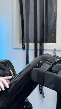 Podwójna głębokość: Mistressae & Yazmin Aziz's Sounds & Anal Stretching Challenge