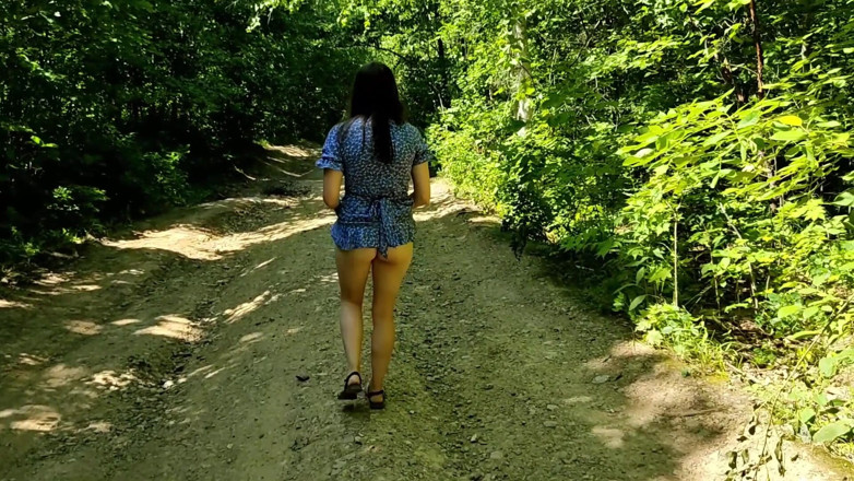 MissPopa: Going for a Walk in a Dress Without Panties