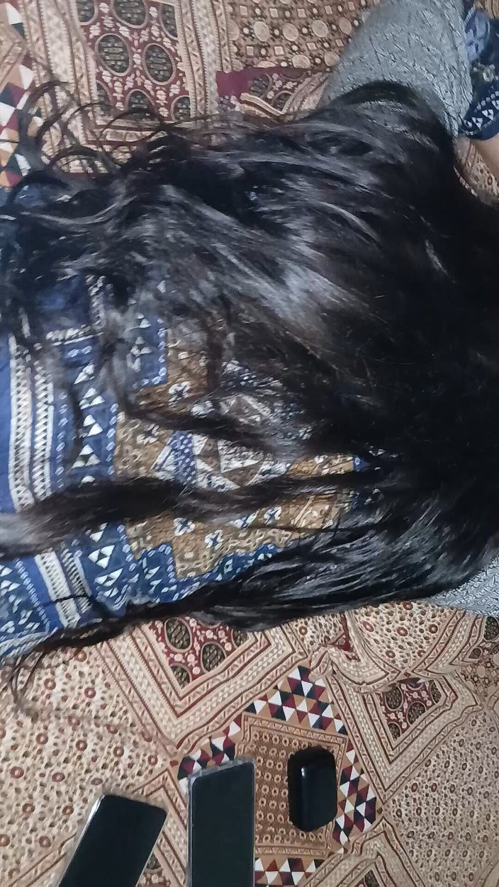 EMILYKIRAN: 德西湿润的阴户在早上