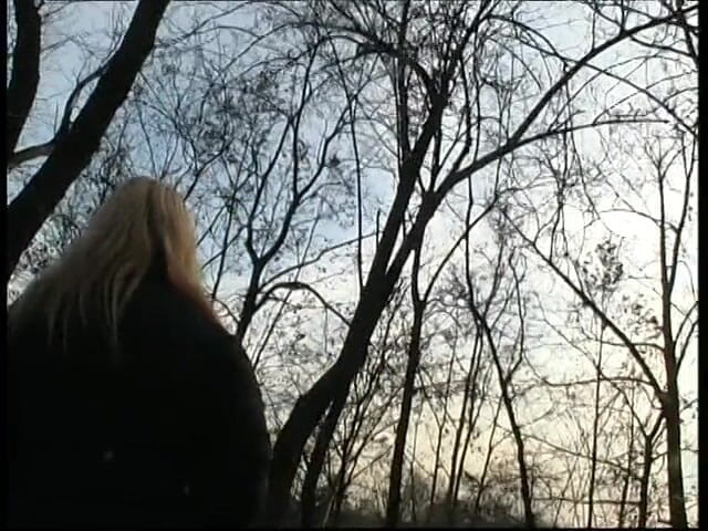 Milf in Love: My wifes favorite game in the park
