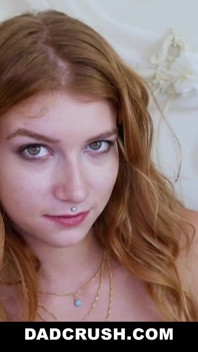 DadCrush - zierlicher teenager (Arya Fae) wird von stiefvater gepflügt