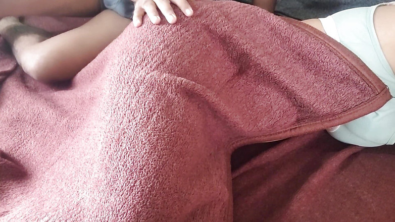 Roni gobal: デジガールフレンドは激しく犯された