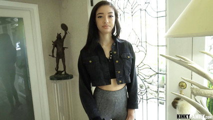 Kinky Family: Šukání nevlastní sestry před párty