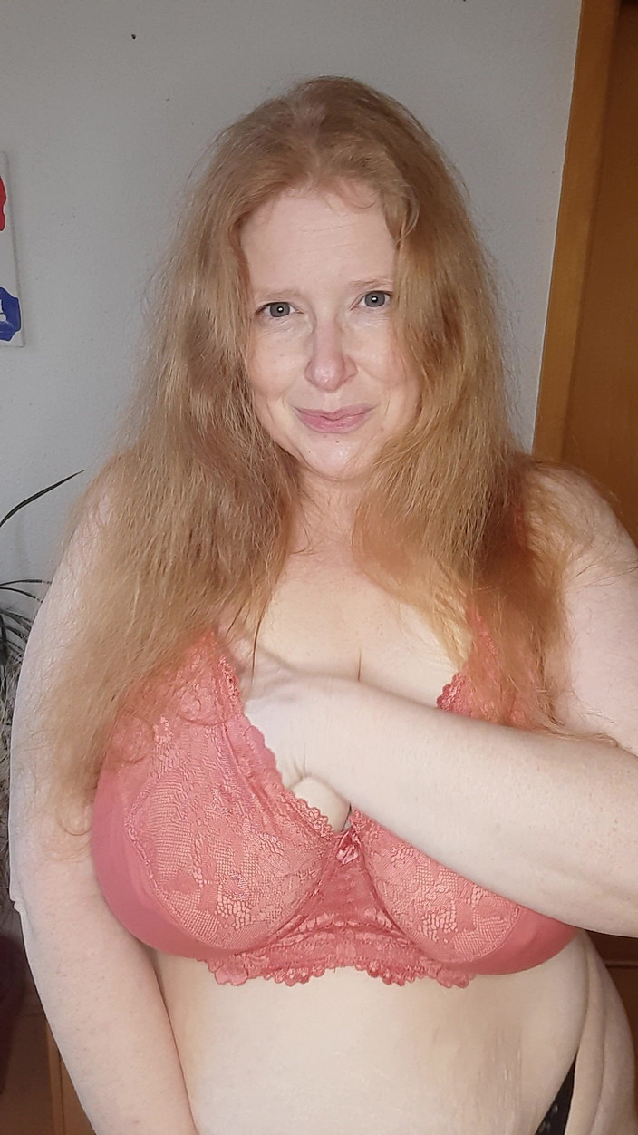 Curly_Dreams: Selamat pagi.