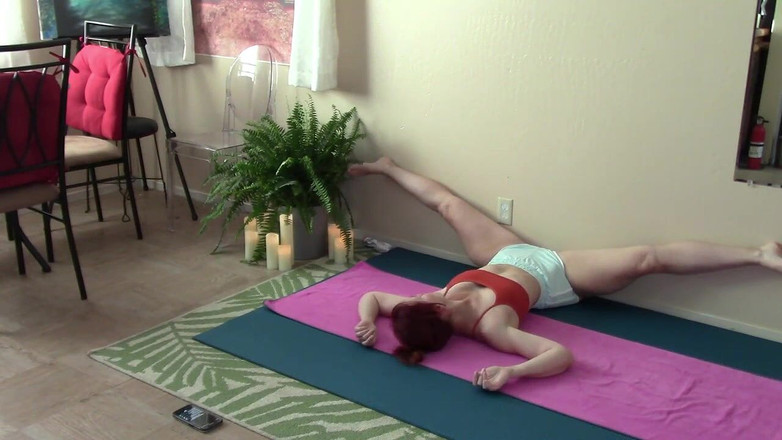 Aurora Willows: Jóga pro kolena a vnitřní stehna.