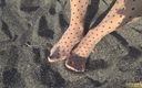 Nylondelux: Lunares en pantimedias en la playa