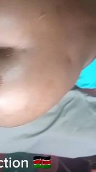 Tesuda negra gata com óleo em sua bunda grande e redonda é fodida - black porn