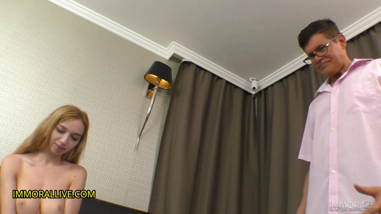Immoral Family: Step sis' puffy pussy lips communicate the best – English lessons...