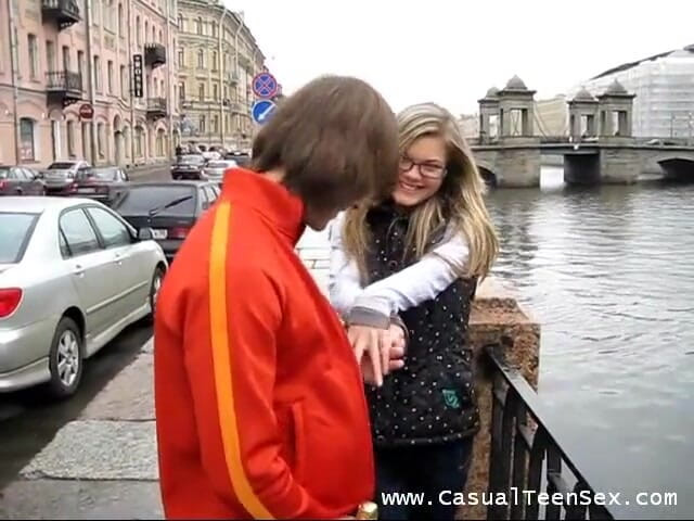 Casual Teen Sex: Splashes of Piss and Cum