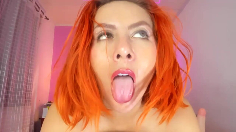 Niki Fox: Si spoglia e dà orgasmi multipli con le dita!