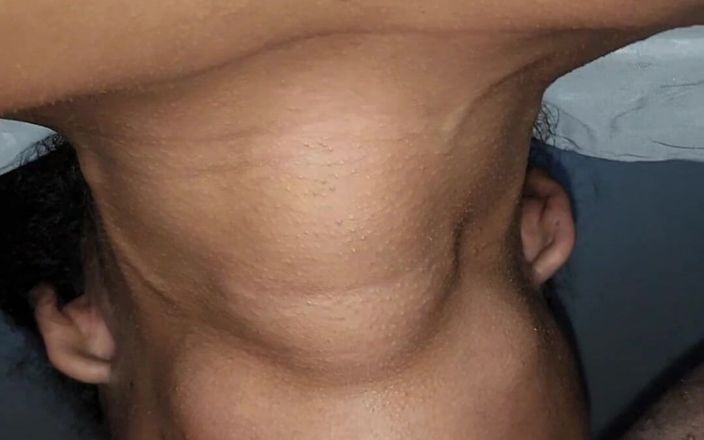 Pietro Montoya: Đi tiểu vào miệng của bạn và đưa nó vào cổ...