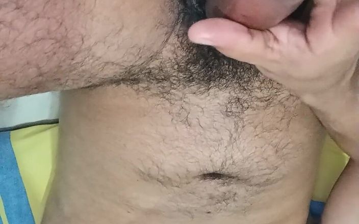 Tommhot: Un eccitante ragazzo latino si masturba il suo cazzo non...
