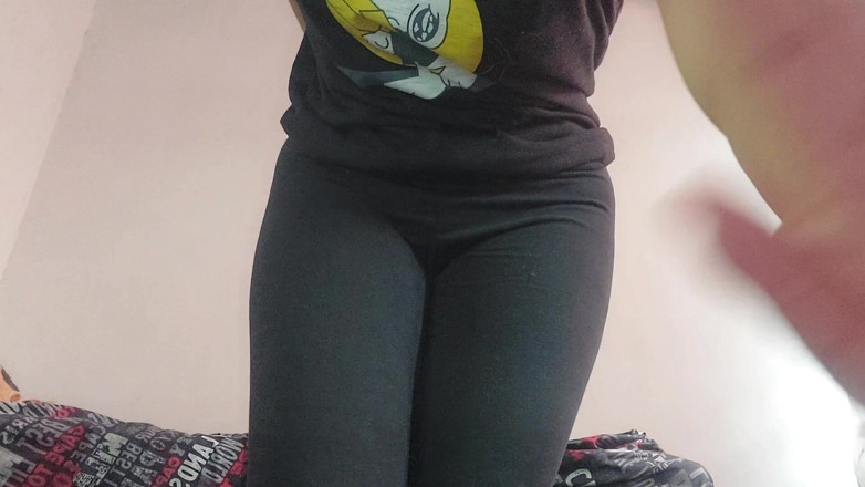 Josyandhot: Gorąca milf przygotowuje się do wieczoru
