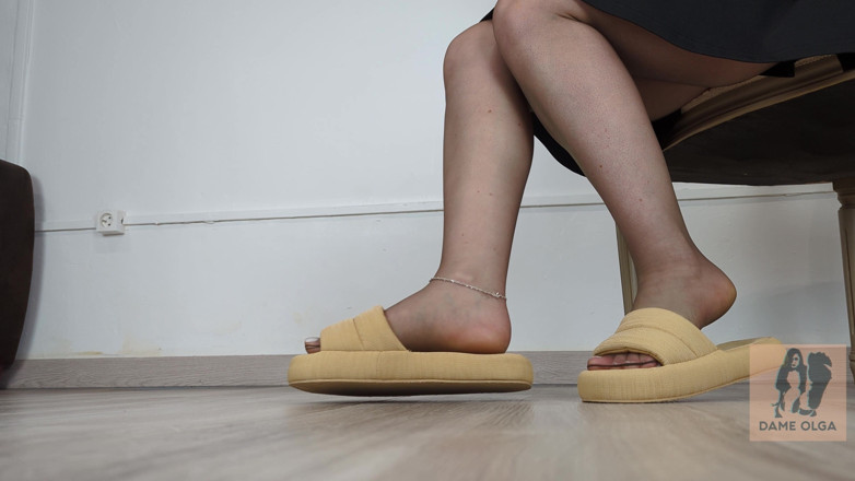 Dame Olga: Shoeplay, Dangling &amp; Walking in Home Slippers and Pantyhose (shoe Collection) - Dame...