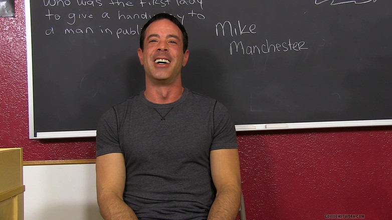 Teach Twinks: Mike jest wielkim fanem pieska