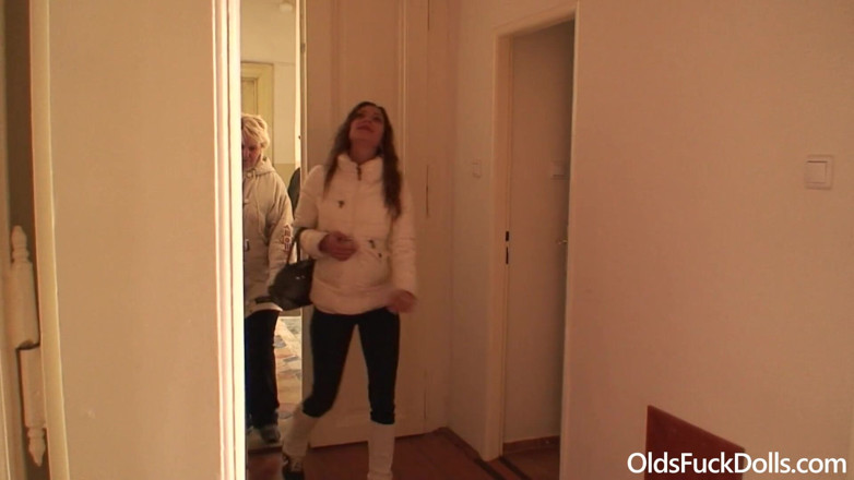 Olds Fuck Dolls: Olds fuck dolls - 18yo girl Rachel Evans fucks old real estate...