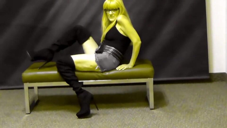 Patty doll 53: Sexy madura vestida