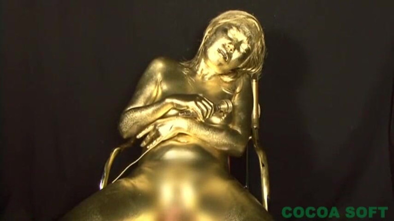 Cocoa Soft: Schilder je hele lichaam in goud