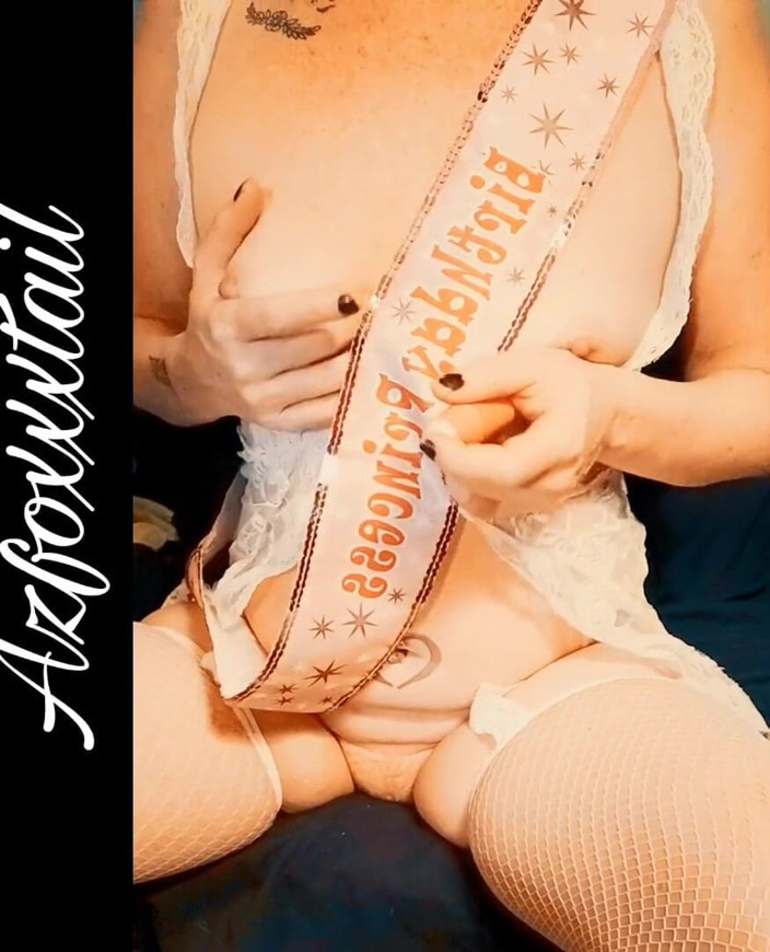 AzFoxxxTailPhelicia: Birthday-playtime 4