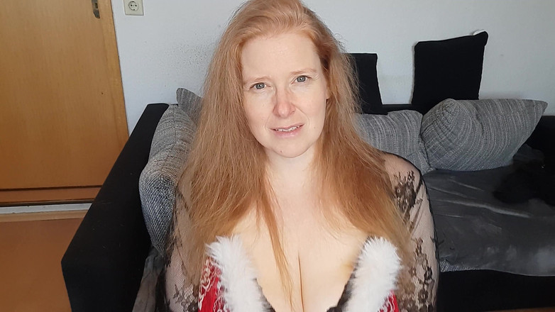 Curly_Dreams: Rychle stříkni svému Santovi do obličeje