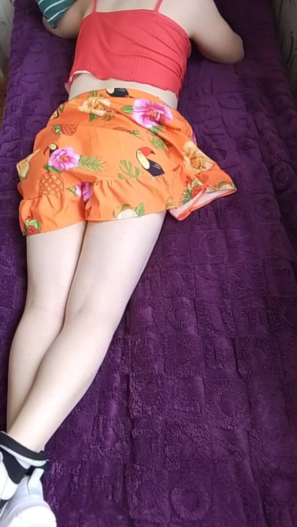 Kitty_Cross: Hot Femboy Bed Time Just Wants a Good Partner Next...