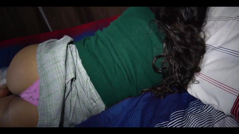 Anny Kitty: Roztomilá studentka zažije svůj první anální sex a skončí zničeným...