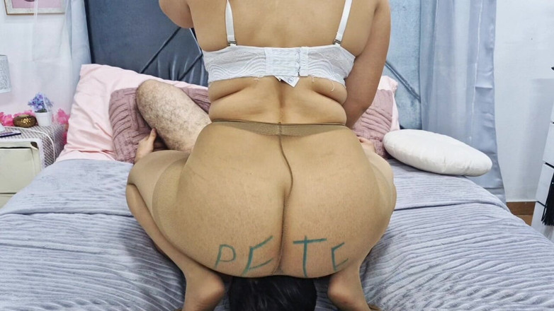 Tina and edward: Pakai pantyhose warna skin