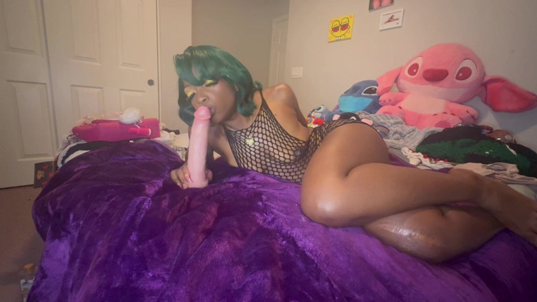 Jadadee: Bratty Slut Sucking Bwc Dildo
