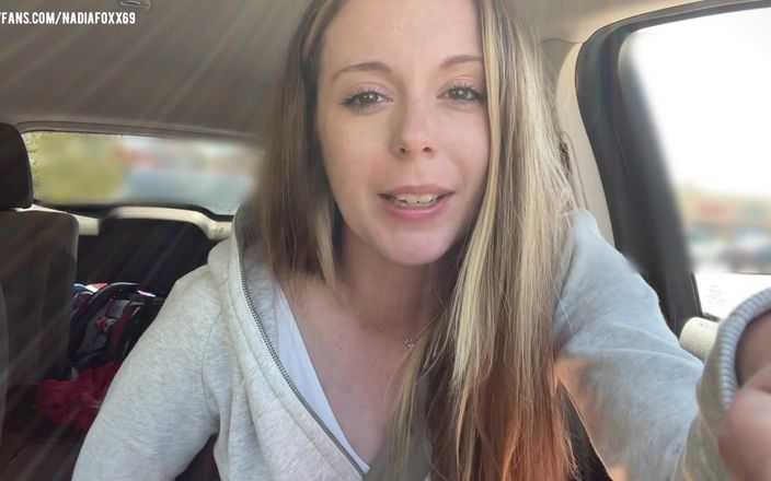 Nadia Foxx: Den v životě camgirl! Testování nových hraček v Drive Thru + Mall!...