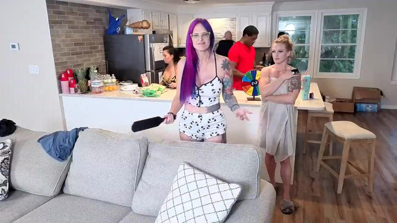 Dom Cruise: Food and Pussy Eating. a Hot Wife Live Cooking Show...