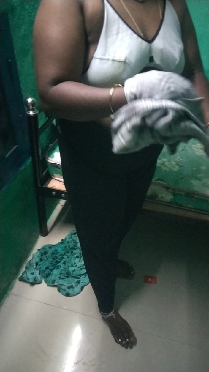 Tamil lesbian: Pakaian Memakai Seks Panas