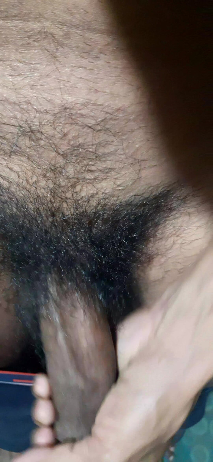 Che: Mastürbasyon banyoda büyük desi yarak