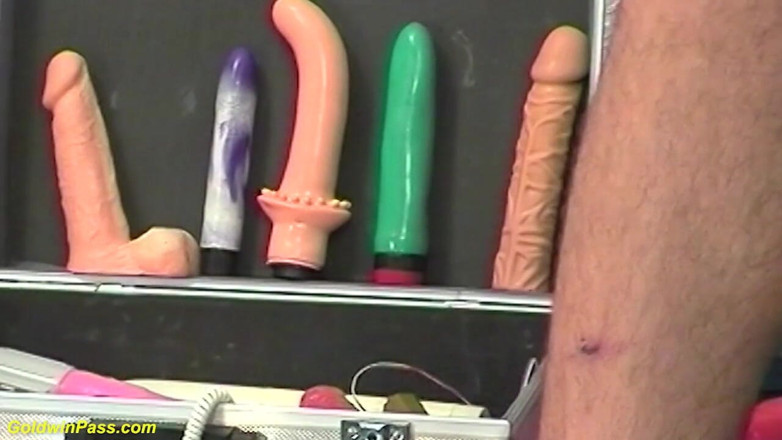 Goldwin pass: Skinny pantyhose milf fucked by her dildo seller