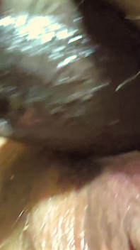 Velký tlustý zadek jamdown26 v ústech, mrdka kapající kundička Roztažená doširoka pro hlubokou penetraci a creampie zblízka - BBW SSBBW